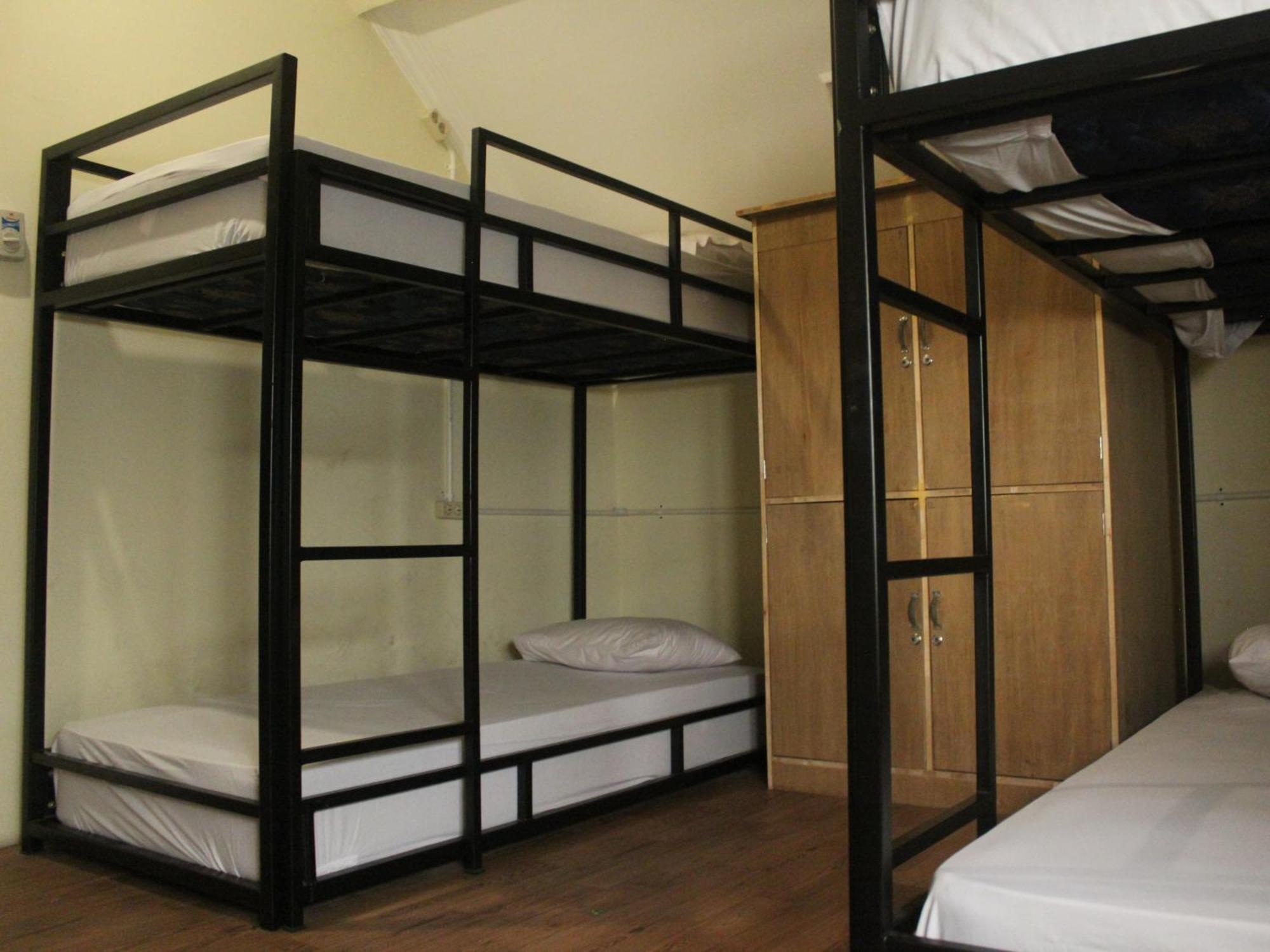 Oke Baik Hostel Γιογκιακάρτα Εξωτερικό φωτογραφία