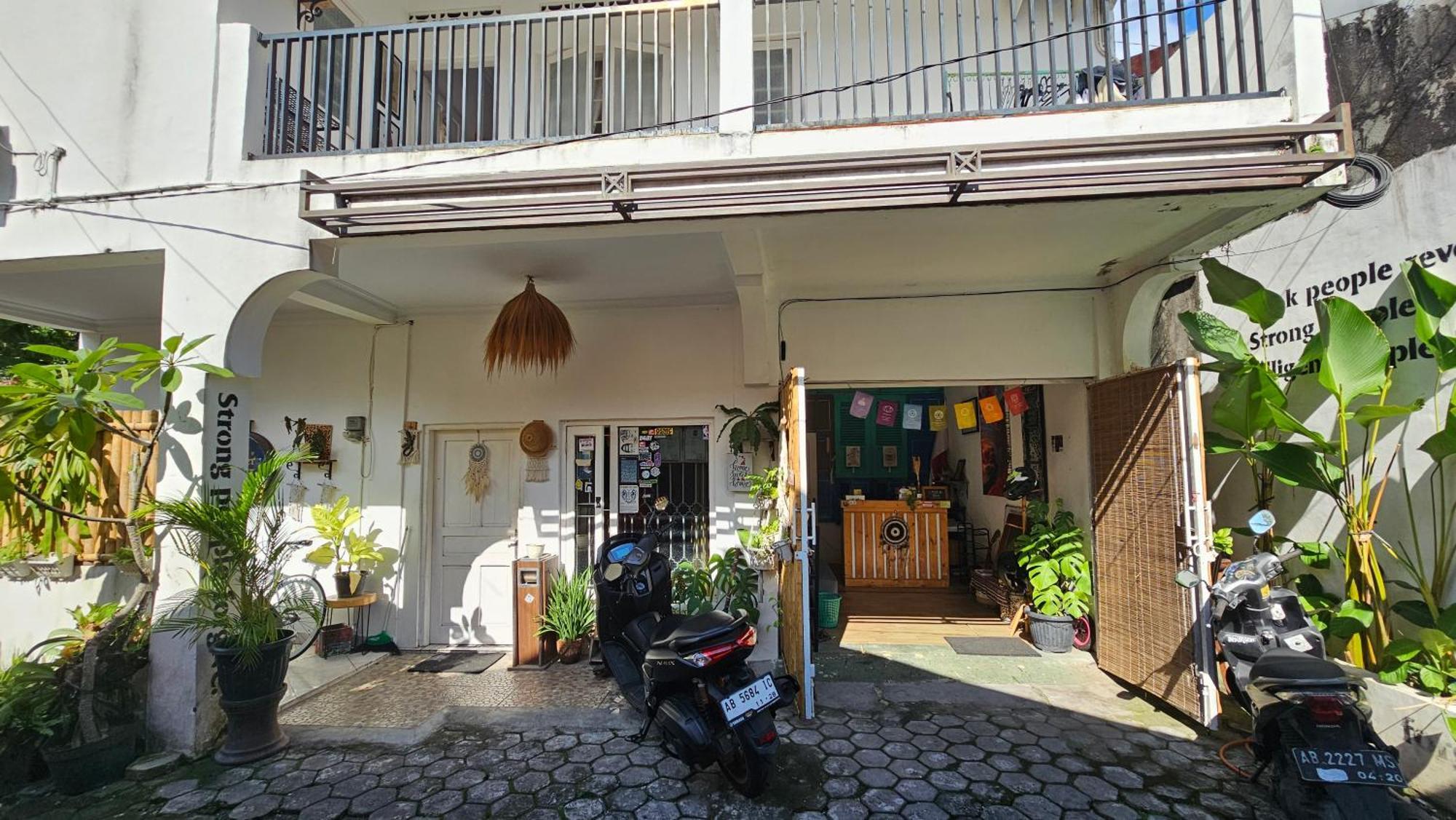 Oke Baik Hostel Γιογκιακάρτα Εξωτερικό φωτογραφία