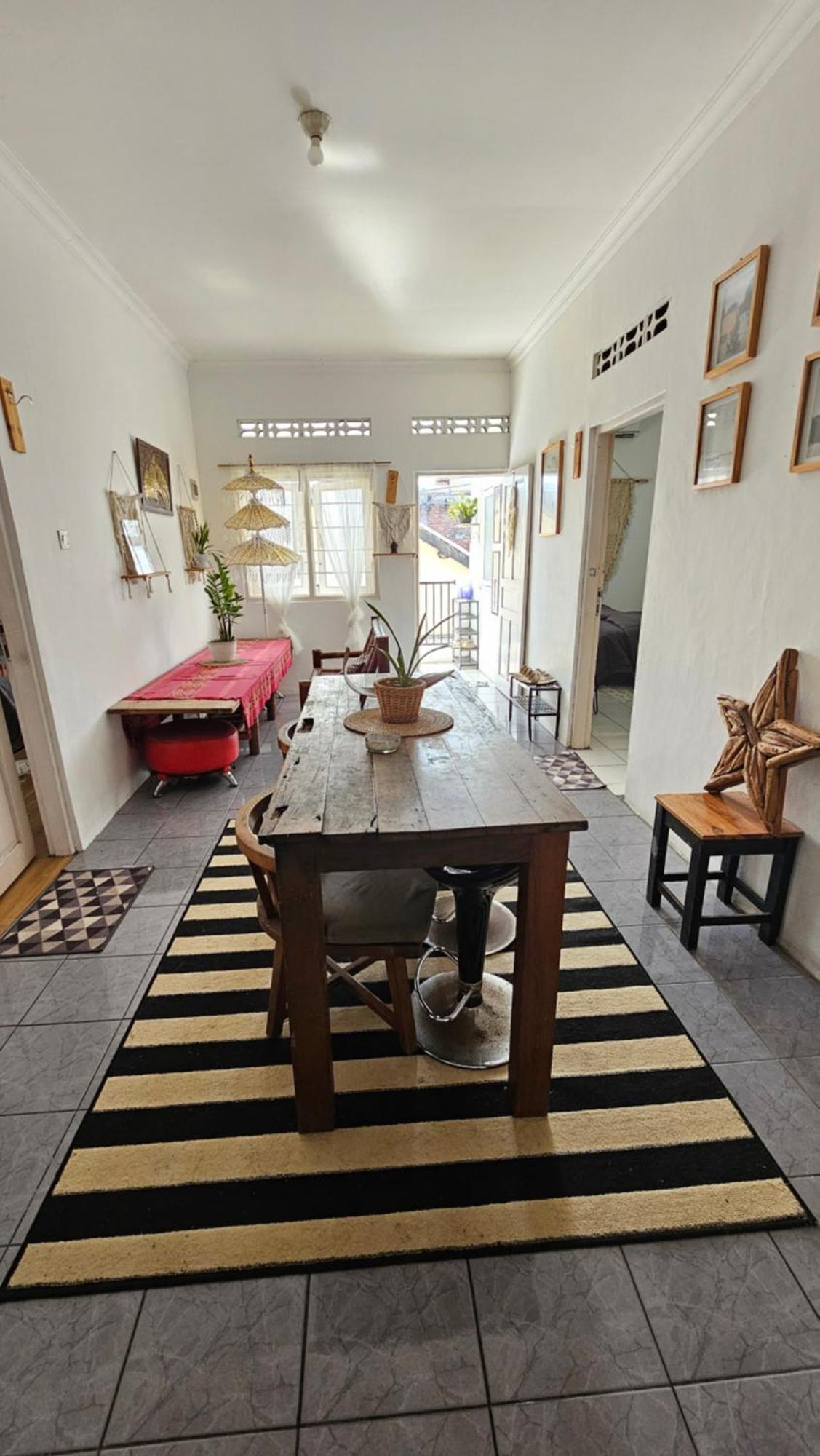 Oke Baik Hostel Γιογκιακάρτα Εξωτερικό φωτογραφία