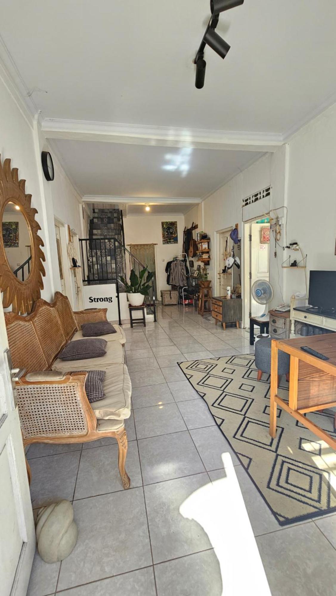 Oke Baik Hostel Γιογκιακάρτα Εξωτερικό φωτογραφία