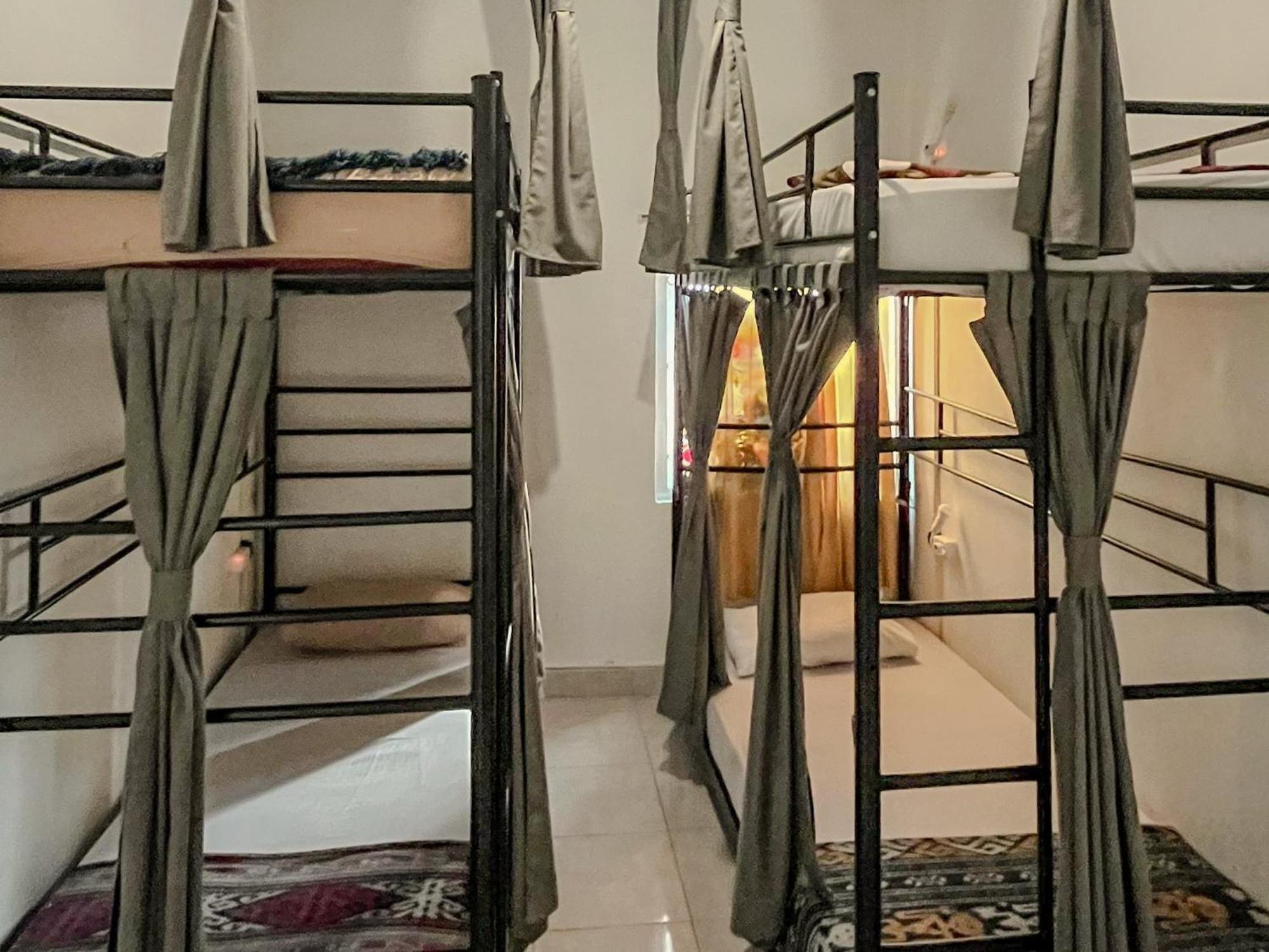 Oke Baik Hostel Γιογκιακάρτα Εξωτερικό φωτογραφία